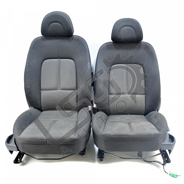 Салон Peugeot 407 P151018N-235