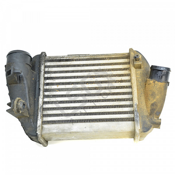Ляв интеркулер AUDI A4 (B6)  