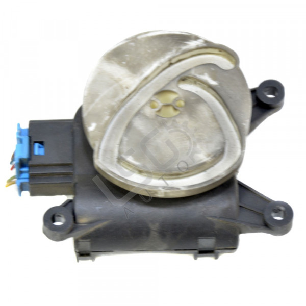 Моторче клапи парно Audi A4 (B6) 2000-2004 A210721N-234, ОЕМ 8E1820511C