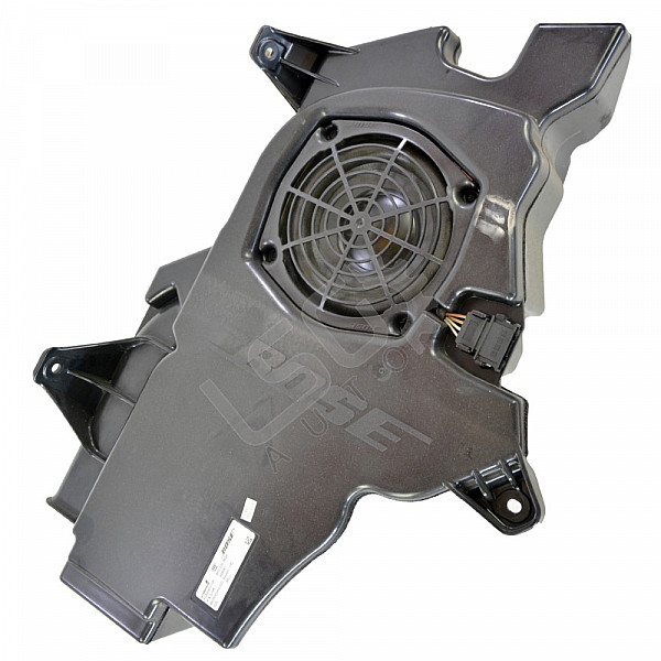 Субуфер BOSE AUDI A3 (8PA), ОЕМ 8P3035382A