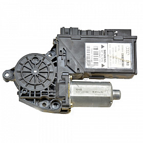 Моторче преден ляв ел. стъклоповдигач AUDI A4 (B6) 2000-2004  