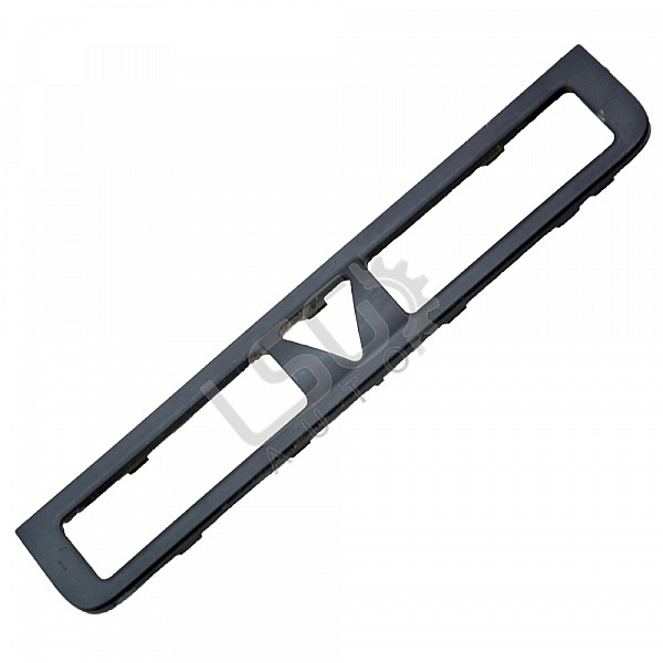 Лайсна табло AUDI A3 (8PA), ОЕМ 8P0863321B