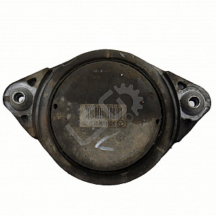 Тампон двигател Mercedes-Benz C-Class 204 (W/S/C), OEM A2042400217