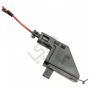 Прекъсвач осветление жабка Volkswagen Golf VI, OEM 1K0947561