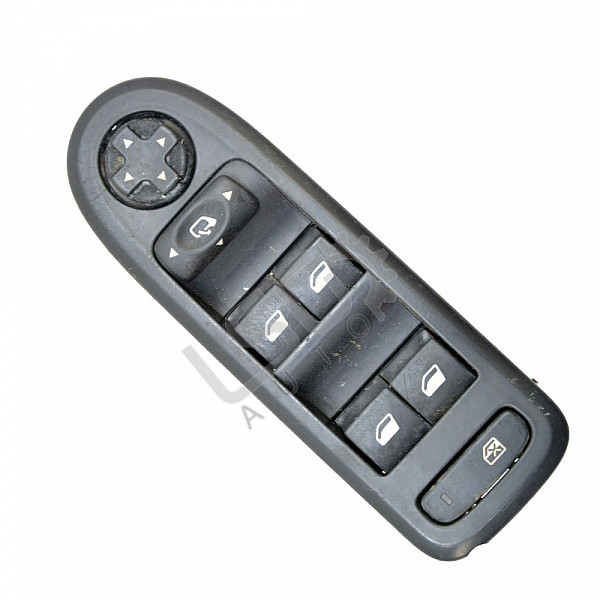 Панел бутони ел. стъкла предна дясна врата Peugeot 308 I, ОЕМ 96631329XT