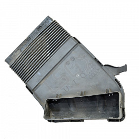 Въздуховод AUDI A4 (B6)