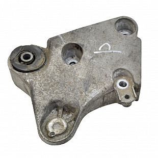 Конзола двигател Renault Laguna II, OEM 8200302004