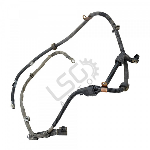 Плюсов кабел двигател Mercedes-Benz C-Class 204 (W/S/C), ОЕМ A2045409907