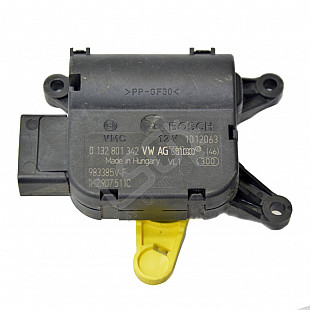 Моторче клапи парно AUDI A3 (8PA), OEM 0132801342