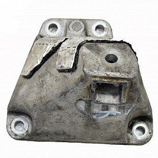 Конзола двигател BMW 5 Series (F10, F11), OEM  22116781242