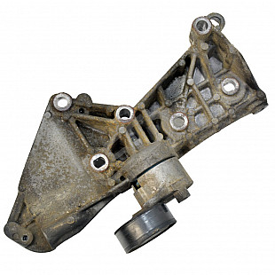 Конзола двигател Renault Megane II, OEM 8200327134