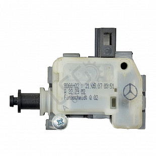 Моторче заден подглавник Mercedes-Benz CLS (C219), OEM A322902