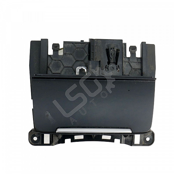 Пепелник AUDI Q5 (8RB), ОЕМ 8K0857965