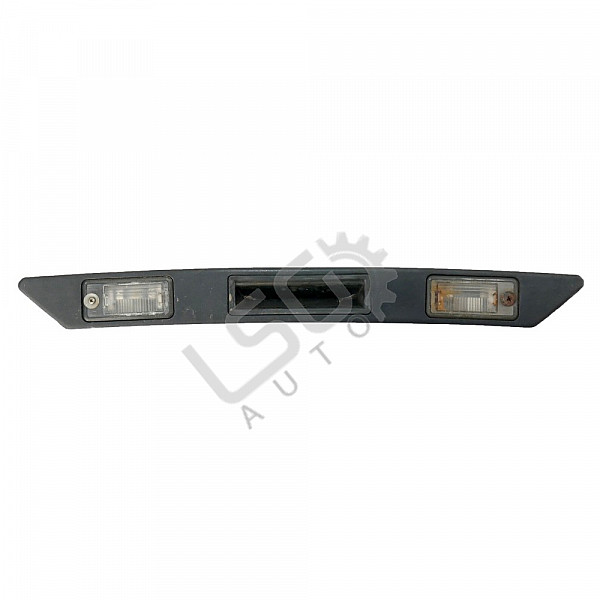 Лайсна с бутон отваряне заден капак и осветление номер AUDI A4 (B7), ОЕМ 8P08275743FZ