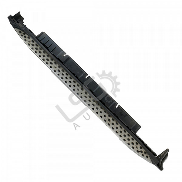 Десен праг Mercedes-Benz M-class (W164), ОЕМ 06070270025