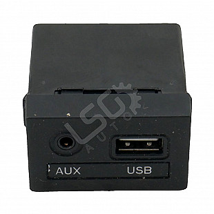 AUX/USB извод Hyundai i40, ОЕМ 96120-3Z6004X