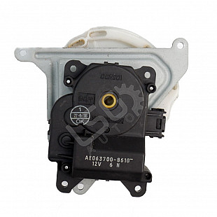 Моторче клапи парно Toyota Avensis II, OEM AE063700-8610