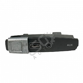 AUX/USB изход Seat Leon II