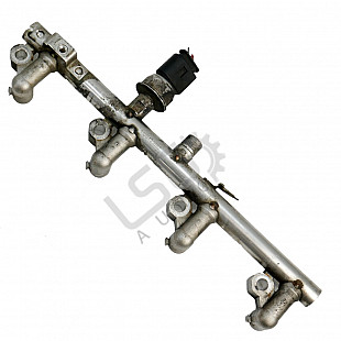 Горивна рейка Mercedes-Benz C-Class 204 (W/S/C), OEM A2710705495