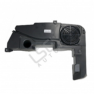Субуфер AUDI A4 (B8), OEM 8T8035382