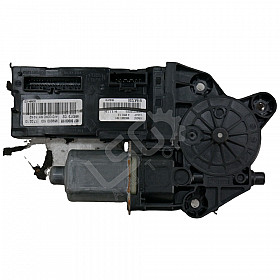 Моторче преден десен ел. стъклоповдигач Renault Megane III