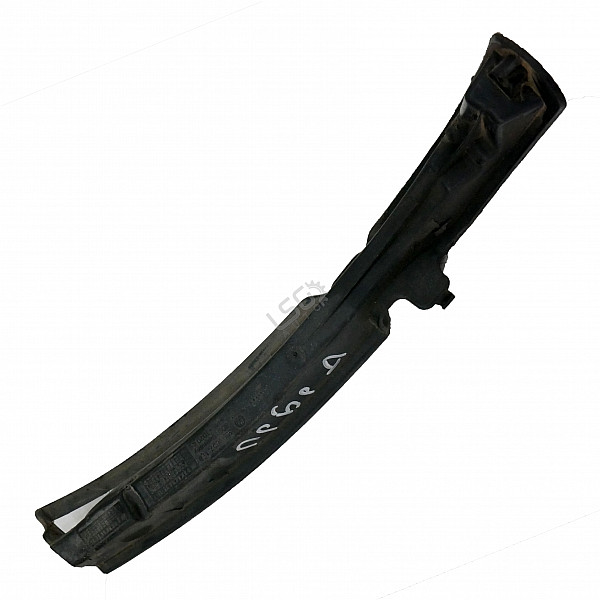Десен държач предна броня Volkswagen Passat (B6), ОЕМ 3C0807178