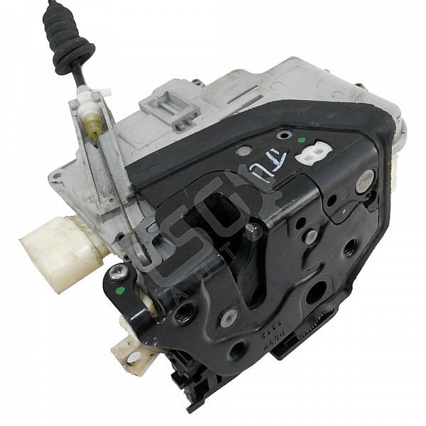 Брава предна дясна врата Volkswagen Passat (B7), ОЕМ 3C2837016A