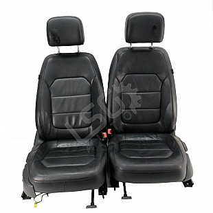 Кожен салон Volkswagen Passat (B7)