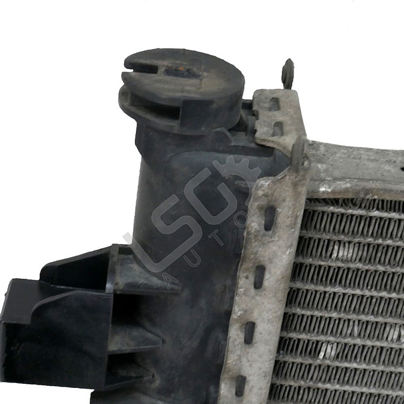 Воден радиатор Opel Insignia 2008-2013 с OEM номер 13241725, 1300291 на ...