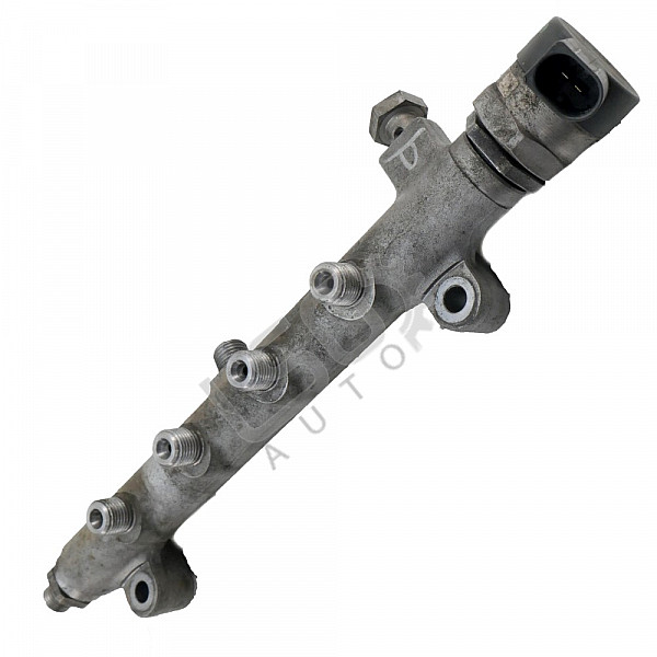 Дясна горивна рейка AUDI  A8 (D4, 4H), ОЕМ 057130090T