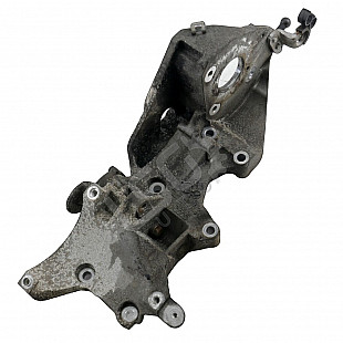 Конзола двигател Volkswagen Passat (B7), OEM 03L903143Q