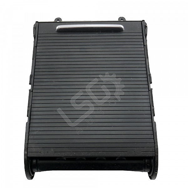 Поставки за чаши подлакътник Volkswagen Passat (B7), ОЕМ 3C0858329H Поставки за чаши подлакътник Volkswagen Passat (B7), ОЕМ 3C0858329H