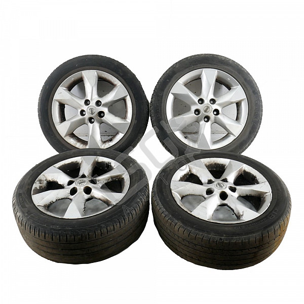 Алуминиеви джанти 5x114.3 с гуми R17 Nissan Juke I
