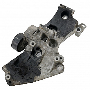 Конзола двигател Nissan Juke I, OEM 8200669494
