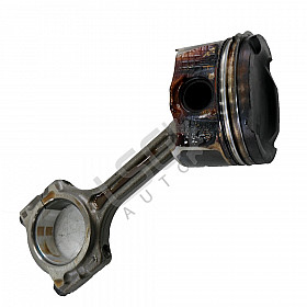 Бутало с биела Nissan Qashqai II