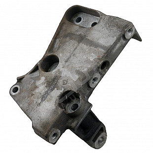 Конзола двигател Nissan Qashqai II, OEM 112317173R