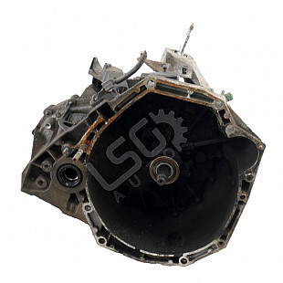 Шестстепенна ръчна скоростна кутия Nissan Qashqai II, OEM 304016458R
