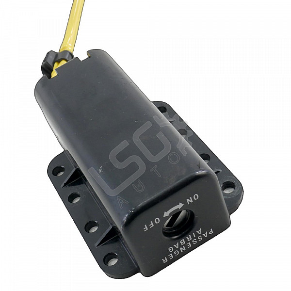 Бутон AIRBAG Mitsubishi Lancer X (GS44S), ОЕМ 8610A054